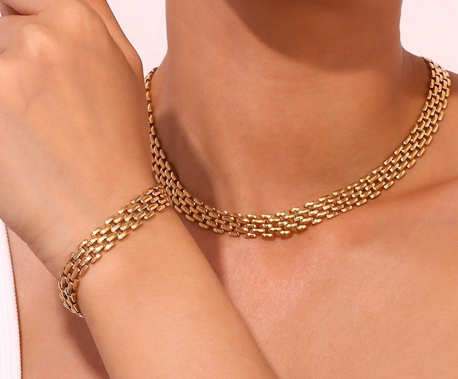 Gold Chain Necklace - Image 2
